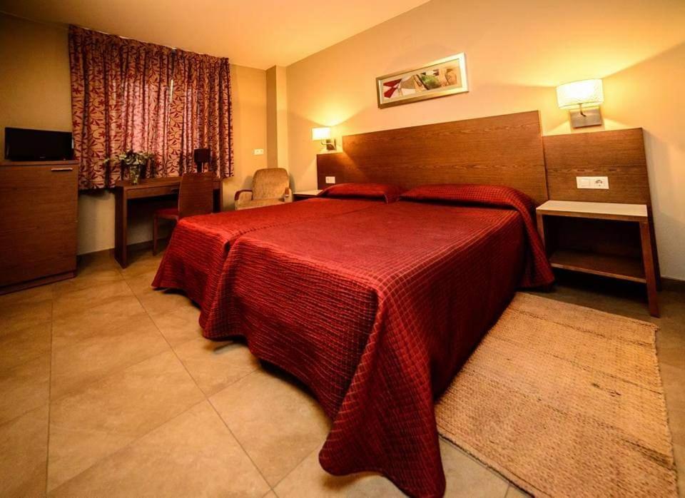 Hotel Ciutat De Carlet Eksteriør billede